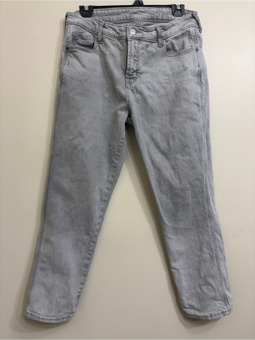 Old Navy Straight Leg Jeans in Light Gray Wash